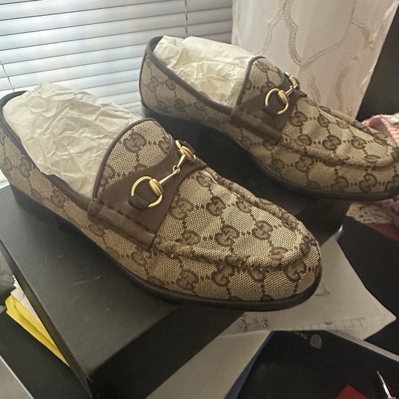 Gucci monogram loafers - Picture 3 of 4